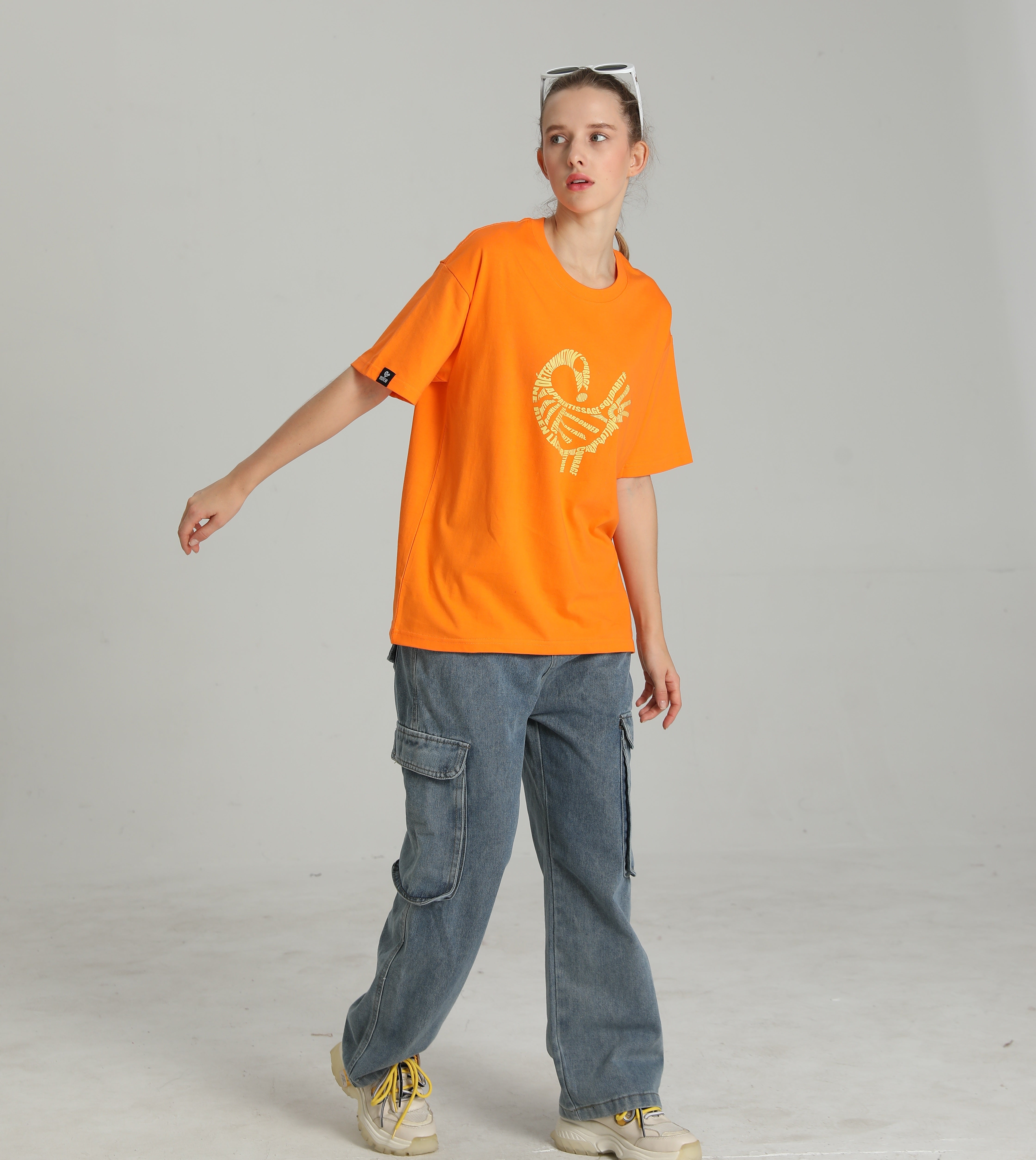 MONCHI™ T-SHIRT ORANGE LETTRE