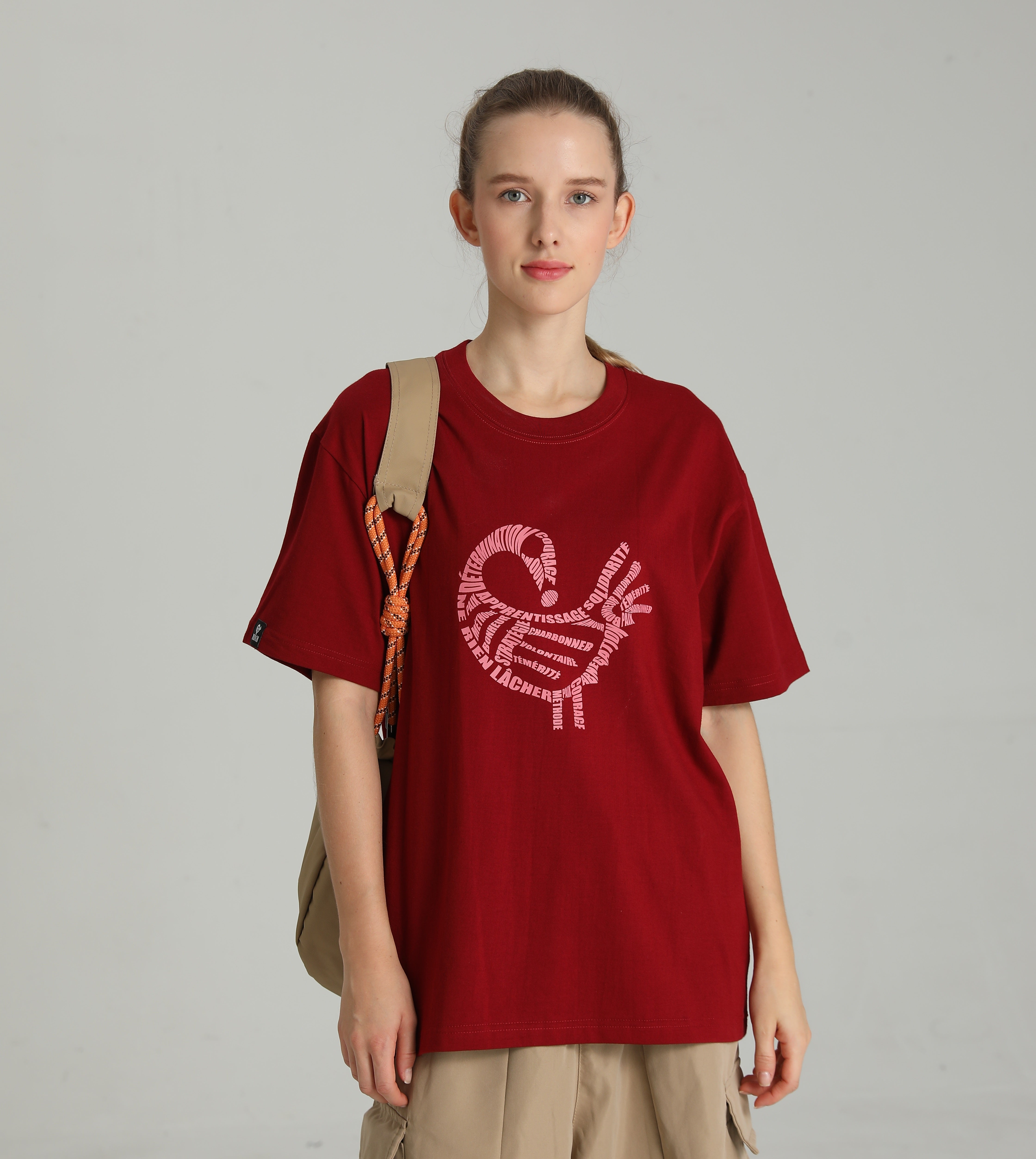 MONCHI™ T-SHIRT ROUGE BORDEAU LETTRE