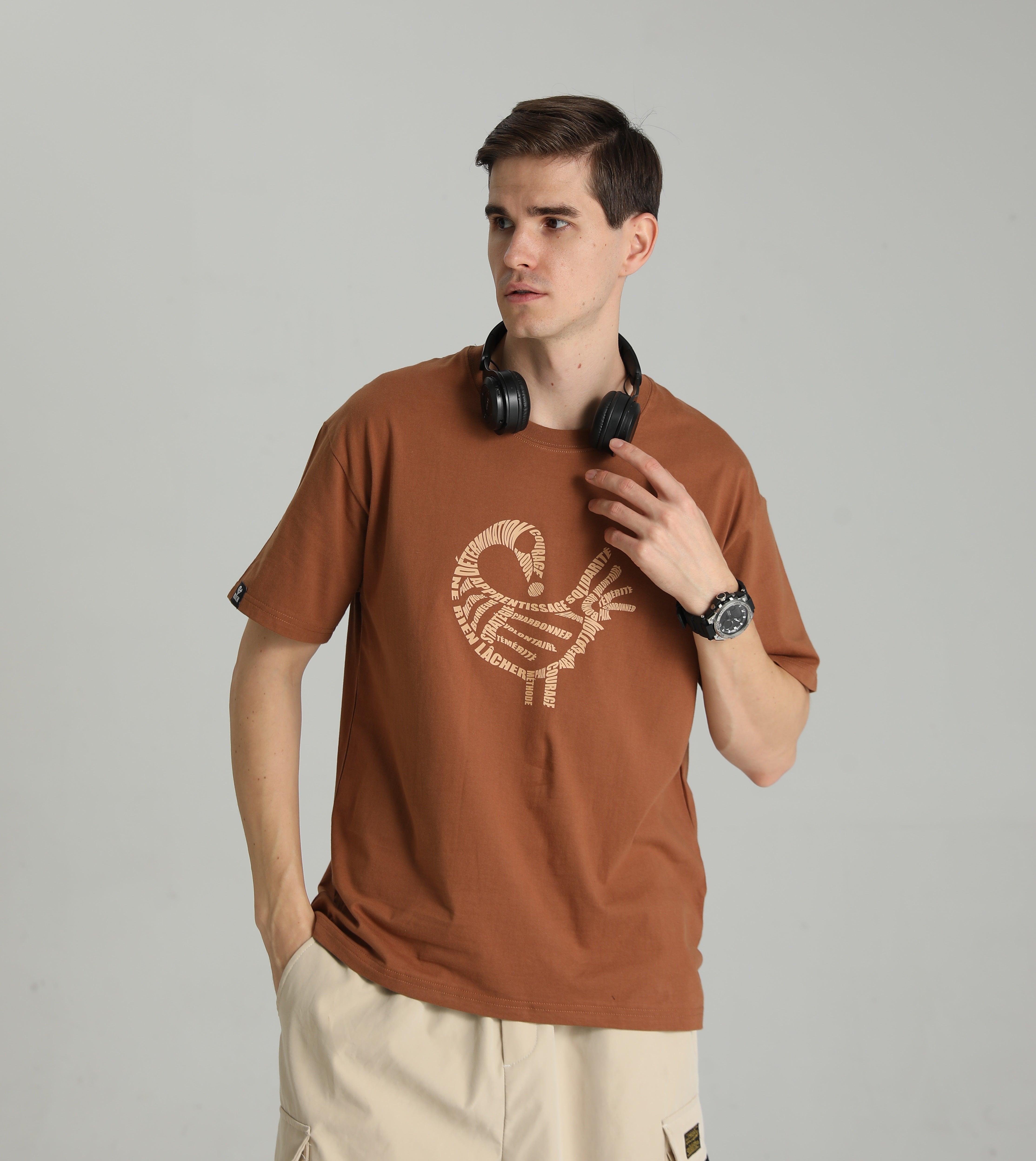 MONCHI™ T-SHIRT MARRON A LETTRE