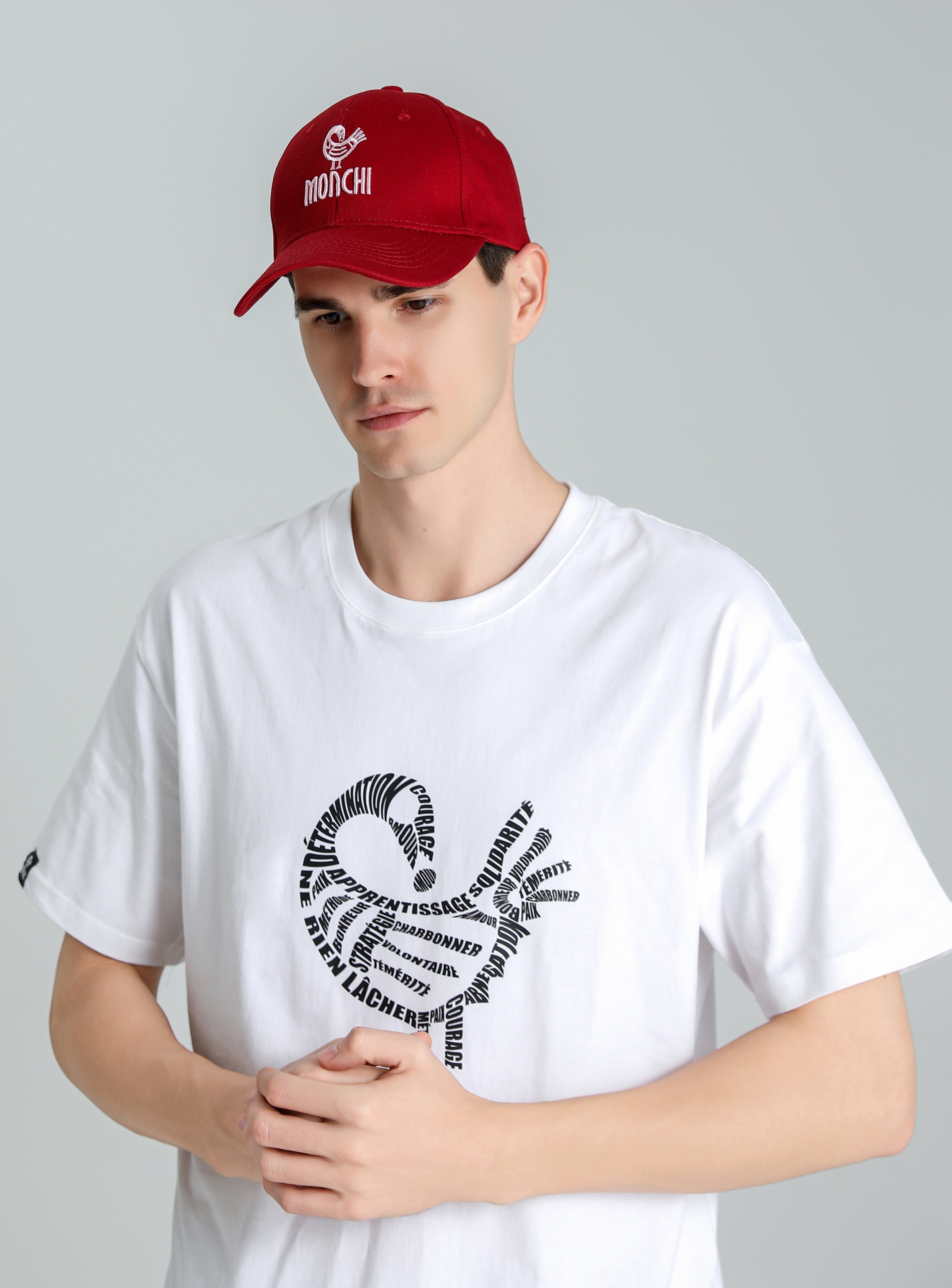 MONCHI™ CASQUETTE ROUGE BORDEAU